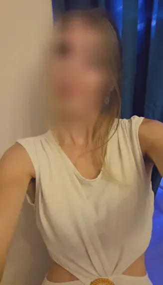 Cecilia, 39