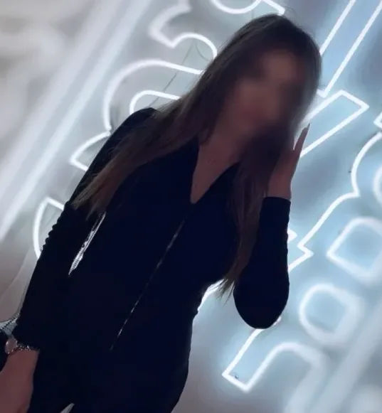 Ekaterina, 32