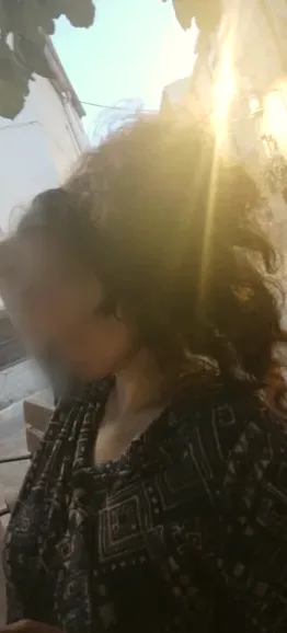 Emmi, 40