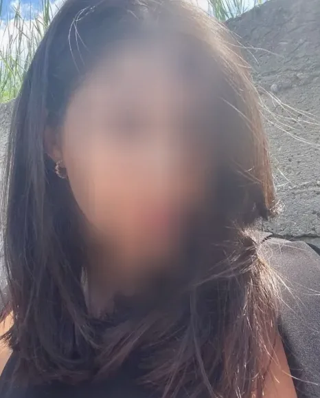 Nathalie, 33