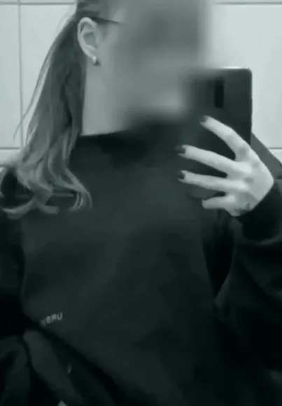 Nathalie, 19