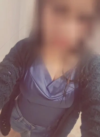 Paula, 33